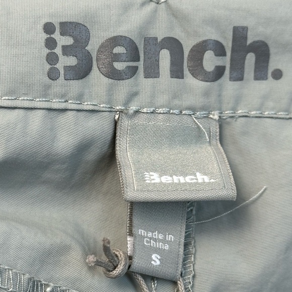 Bench Women's 100% nylon 3" Shorts - Grey - size Small - Picture 6 of 10